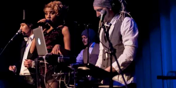 Alice Francis în concert Foto