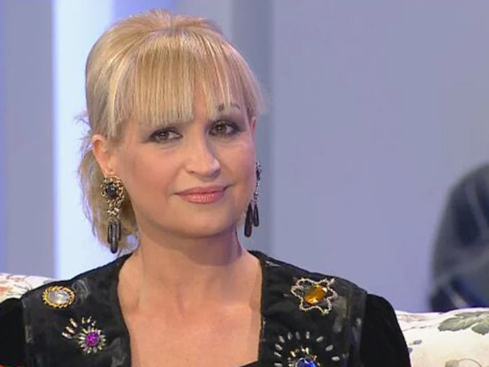 Simona Florescu (47 de ani)