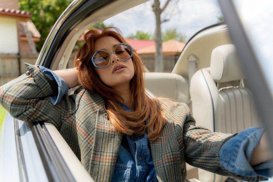Feli Donose, revenire fulminantă în lumea muzicală. Artista a lansat o nouă piesă după un an de pauză