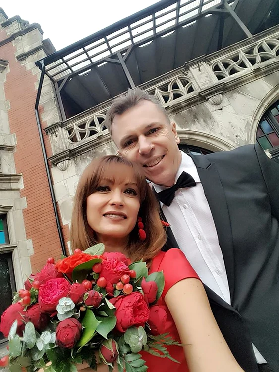 Anca Turcasiu nasa de nunta rochie rosie Eli Laslean lady in red (4) jpeg