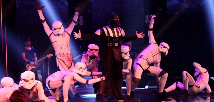 Din trupa PRO Dance nu a lipsit nici Darth Vader FOTO Pro TV