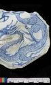 Fragment de bol din porțelan albastru-și-alb din dinastia Yuan, decorat la interior cu un dragon, secolul al XIV-lea (© dr. Michael Flecker)