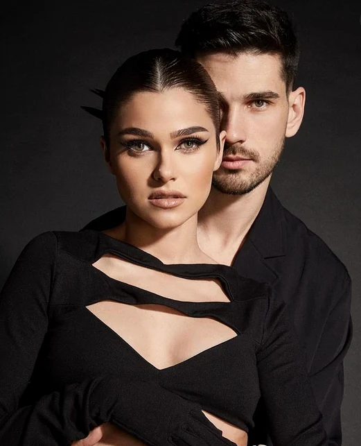 Prima întâlnire dintre Theo Rose și Anghel Damian