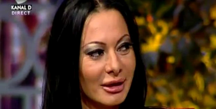 
    Sandra Romain a făcut sex cu 2000 de bărbaţi (foto:Kanal D)  