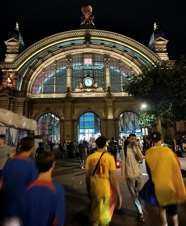 Gara din Frankfurt e considerată cea mai periculoasă din Europa. Foto Adevărul