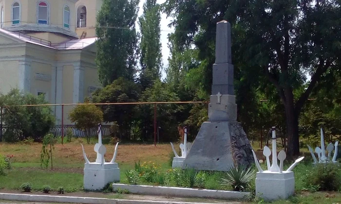 «Monumentele Marelui Război»: Monumentul eroilor români din satul Cartal, regiunea ucraineană Odesa / FOTO  jpeg