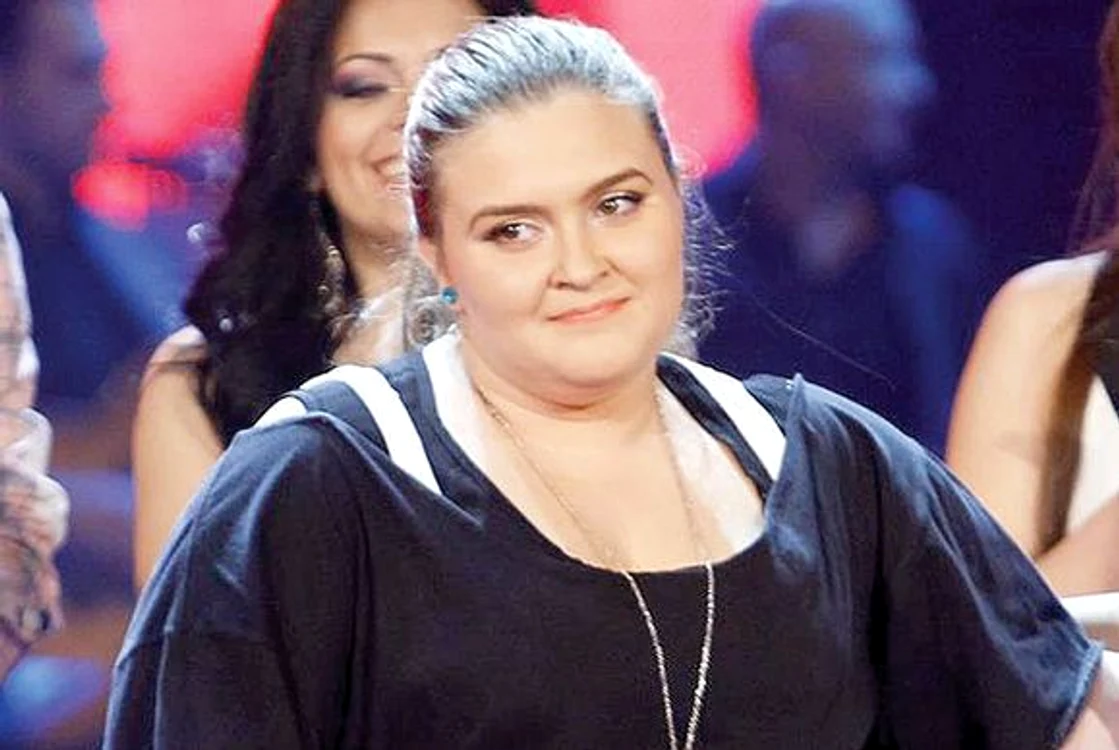 În februarie 2012, când a participat la „Vocea României” (PRO TV), Oana Radu cântărea 120 kg. De aici a primit porecla de “Adelle de România”, fiind asemănată şi la voce, şi la talie, cu celebra artistă britanică