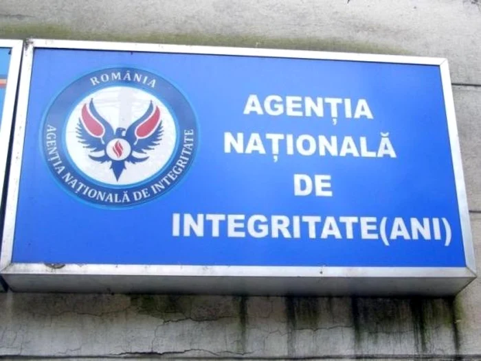 Funcţionari publici din Dâmboviţa, găsiţi în incompatibilitate de către ANI