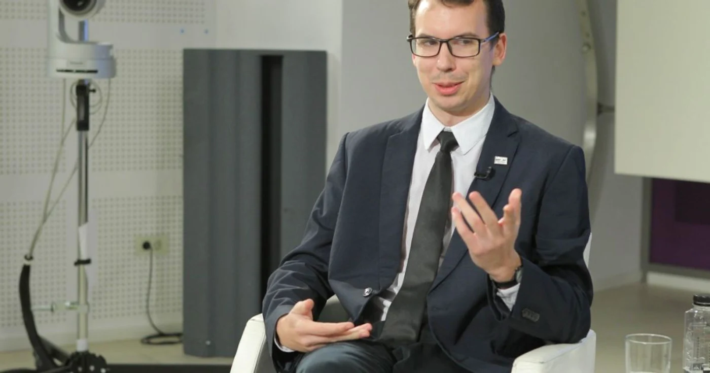 Preşedintele Alianţei Naţionale a Organizaţiilor Studenţeşti din România (ANOSR), Marius Deaconu, vine la Adevărul Live pentru a vorbi despre bursele studenţilor. FOTO: Eduard Enea