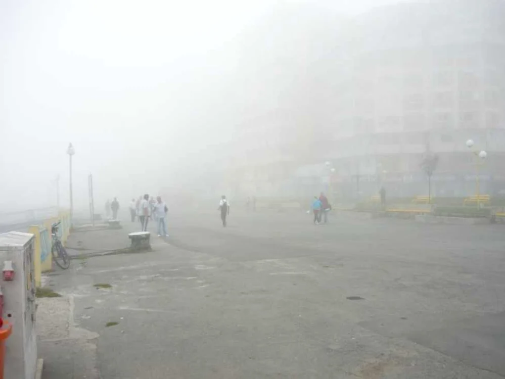 Ceaţă în port