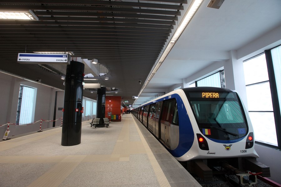 UPDATE: A fost reluată circulația trenurilor la metrou conform graficului