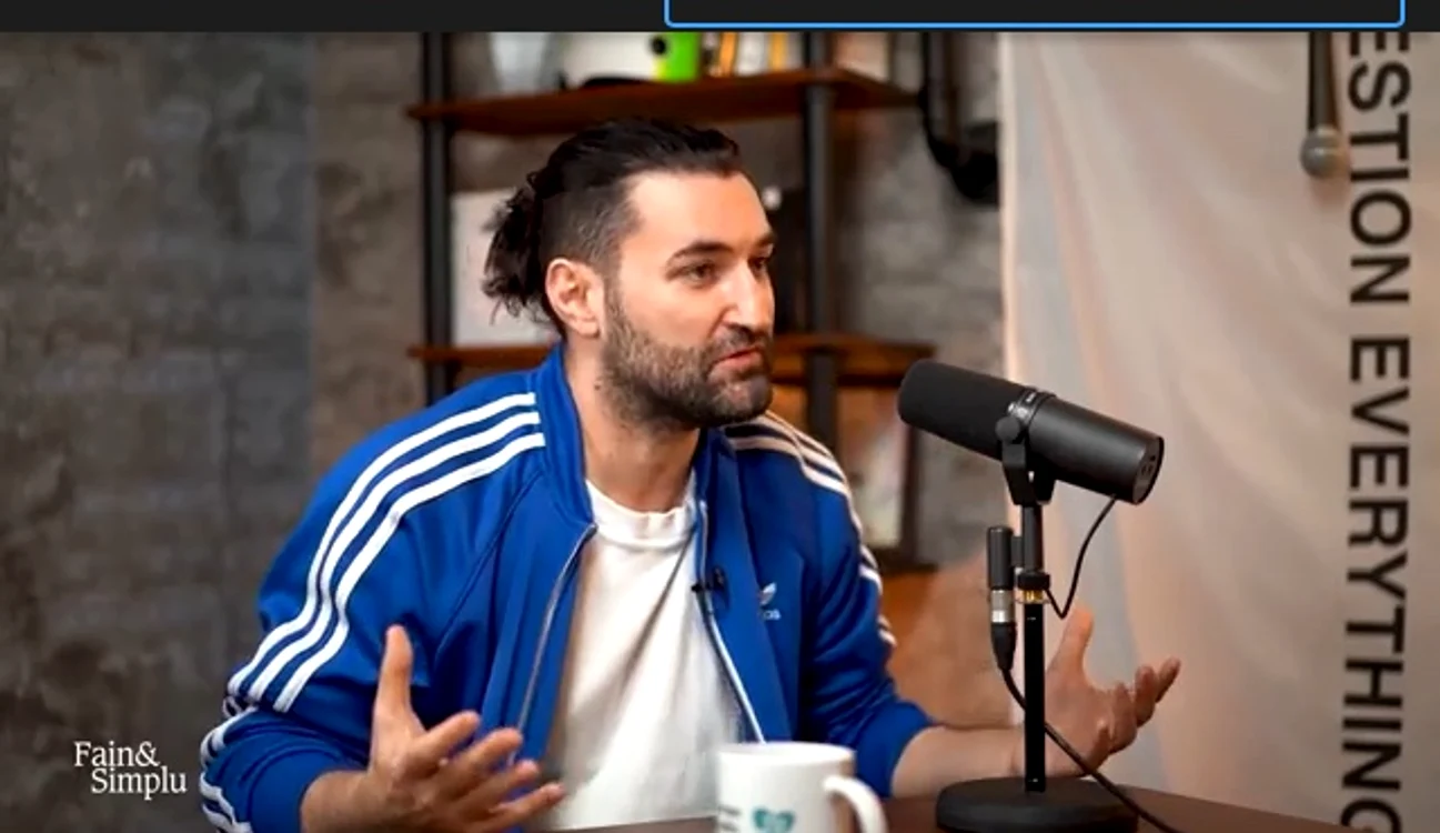 
    Smiley, invitat la podcastul lui Mihai Morarfoto: captură YouTube  
