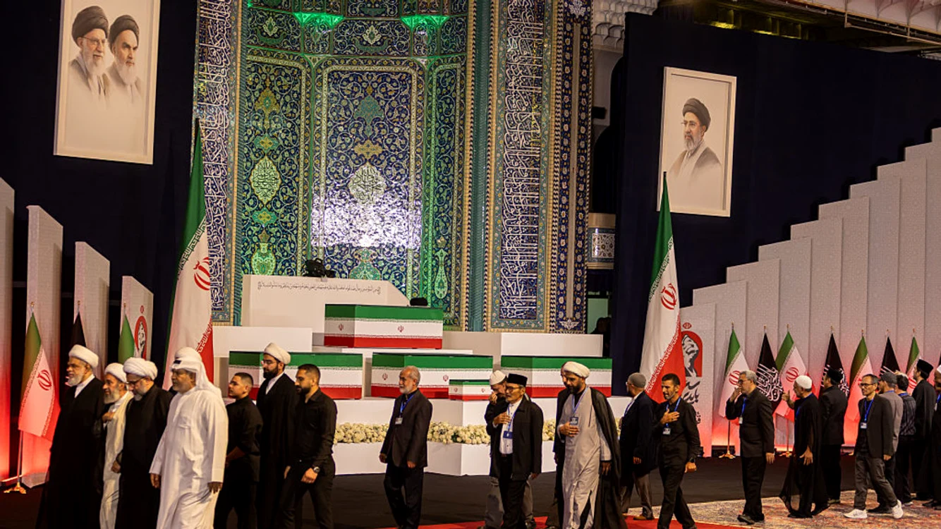 Oficiali iranieni și străini la funeraliiile lui Ali Khamenei/FOTO:X