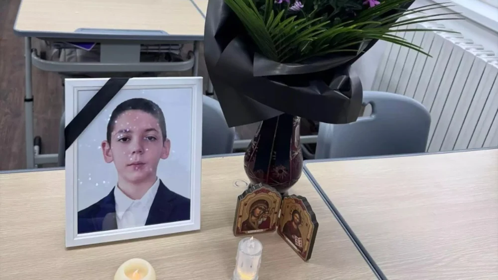 Matei, băiatul din Vatra Dornei care a murit în accidentul rutier care a zguduit Suceava, va fi înmormântat sâmbătă. Moment emoționant la liceul unde învăța