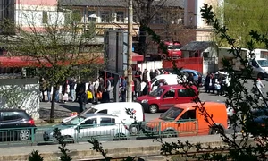 5 ore de la începerea livrărilor şi coada încă rezistă jpeg