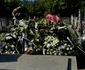 Mormântul lui Mihai Leu, acoperit în întregime de flori și coroane / foto: Click!
