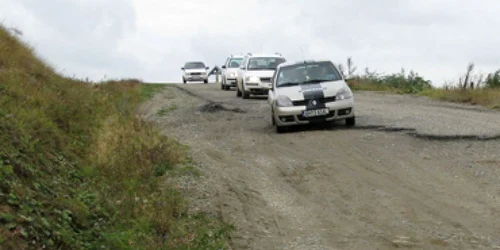 Bacău: Sătenii din Stănişeşti, la un pas să blocheze drumul