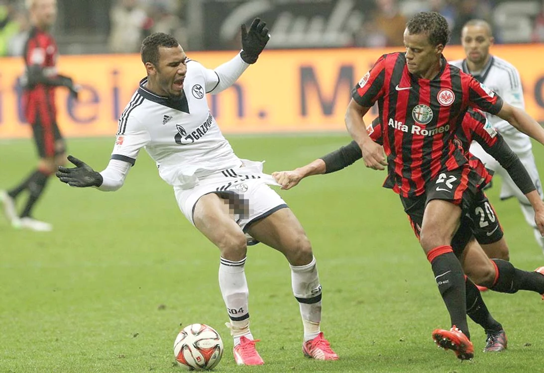 Choupo-Moting s-a trezit cu penisul afară chiar în timpul jocului