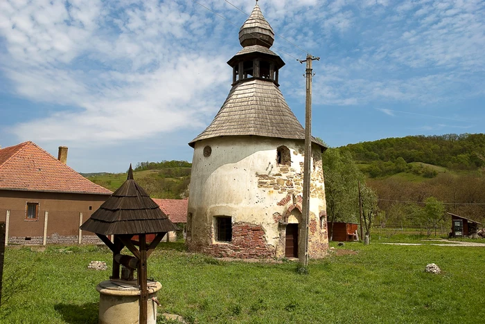 Biserica a fost construită în secolul XI