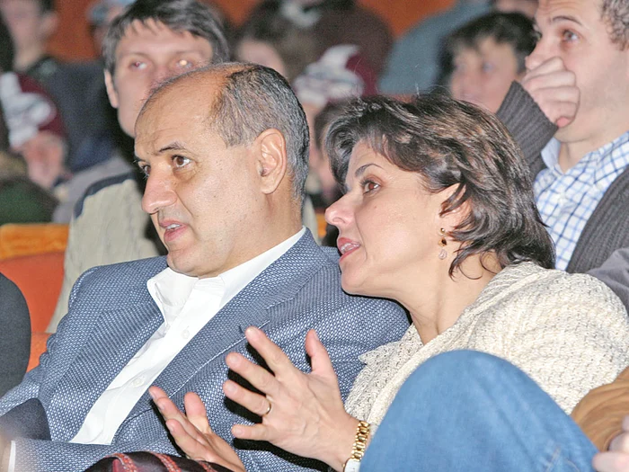 George Copos a fost eliberat condiţionat pe 7 aprilie, după ce a stat după gratii un an şi o lună. Soţia Cristiana l-a susţinut în permanenţă