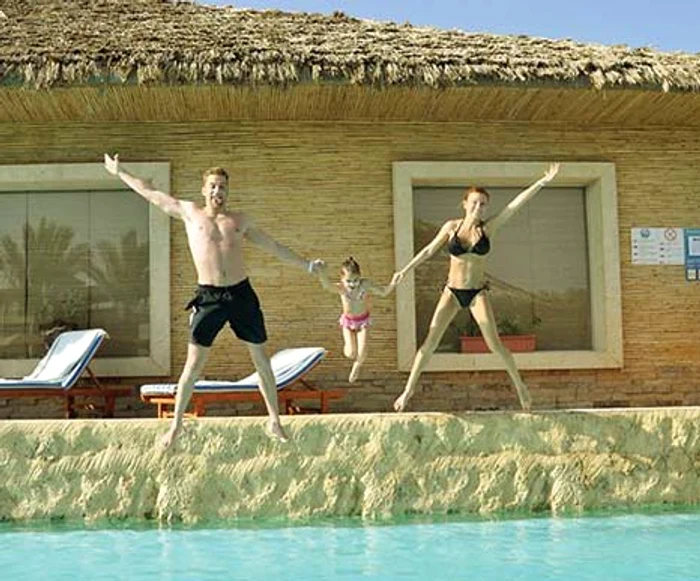 Răsfățată de soț, într-o vacanță în Egipt