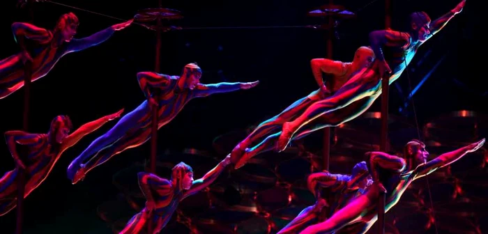 Secvenţă din spectacolul „Saltimbanco“
