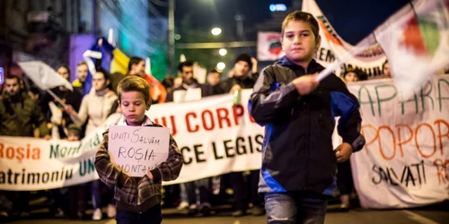 proteste rosia montana la cluj foto adrian dascalescu