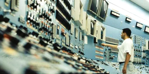 Numărul specialiştilor în energia nucleară care lucrează la centrala de la Cernavodă este în scădere