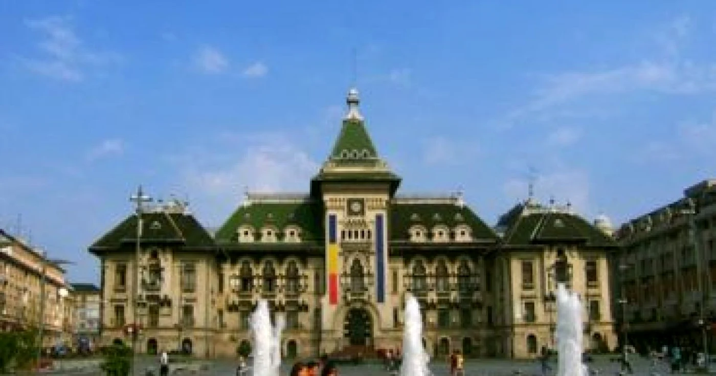 Craiova: Funcţionari ai CJ cu salarii mai mari decât al şefului lor