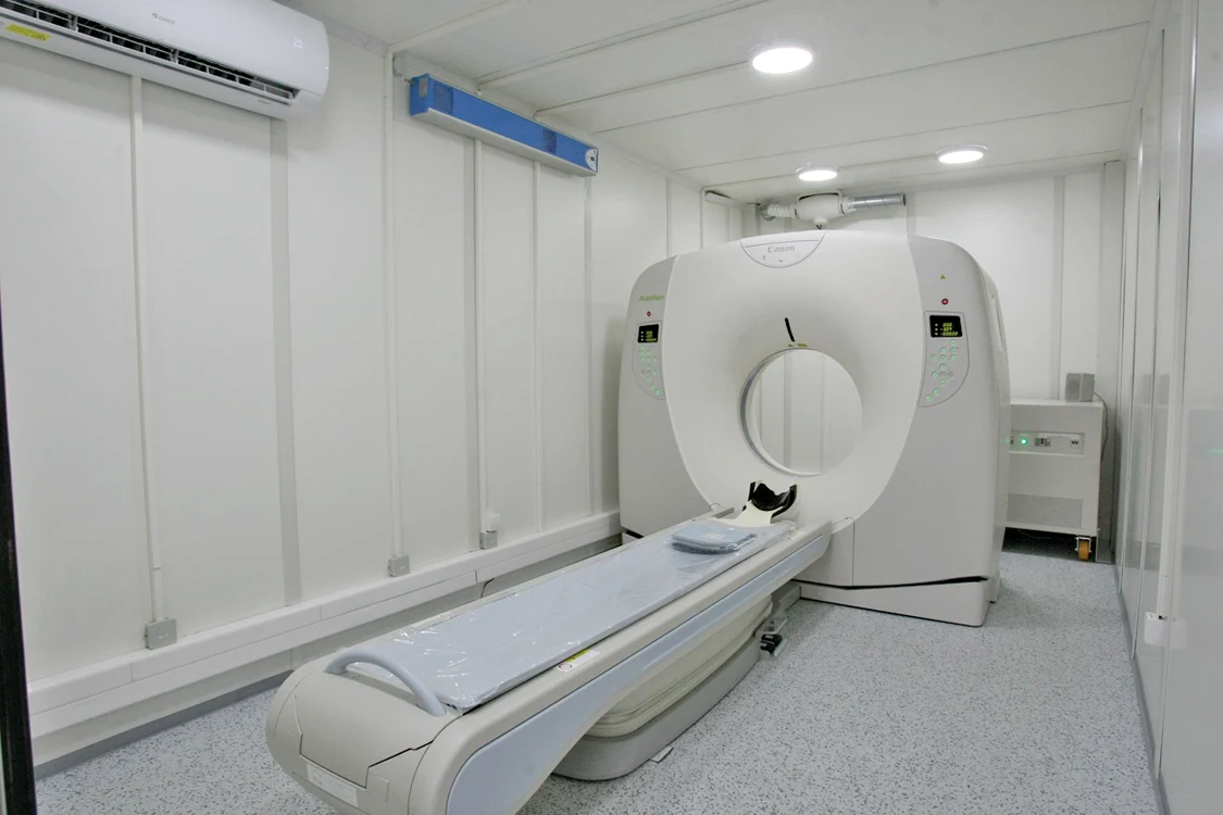
    Medicul vede starea plămânilor pacientului   