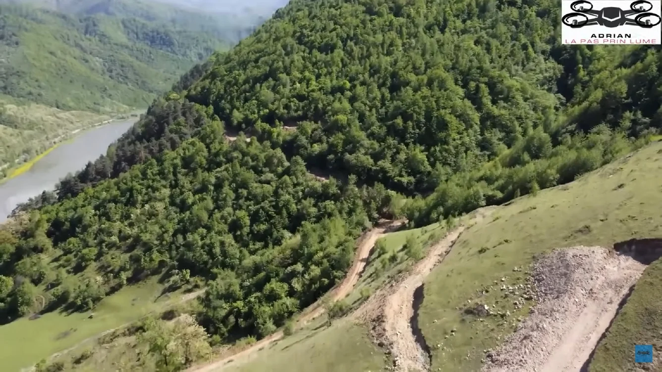 Imagini Lotul 2 Boița Cornetu al Autostrăzii Sibiu Pitești la finele lui aprilie 2024 Adrian Ghica