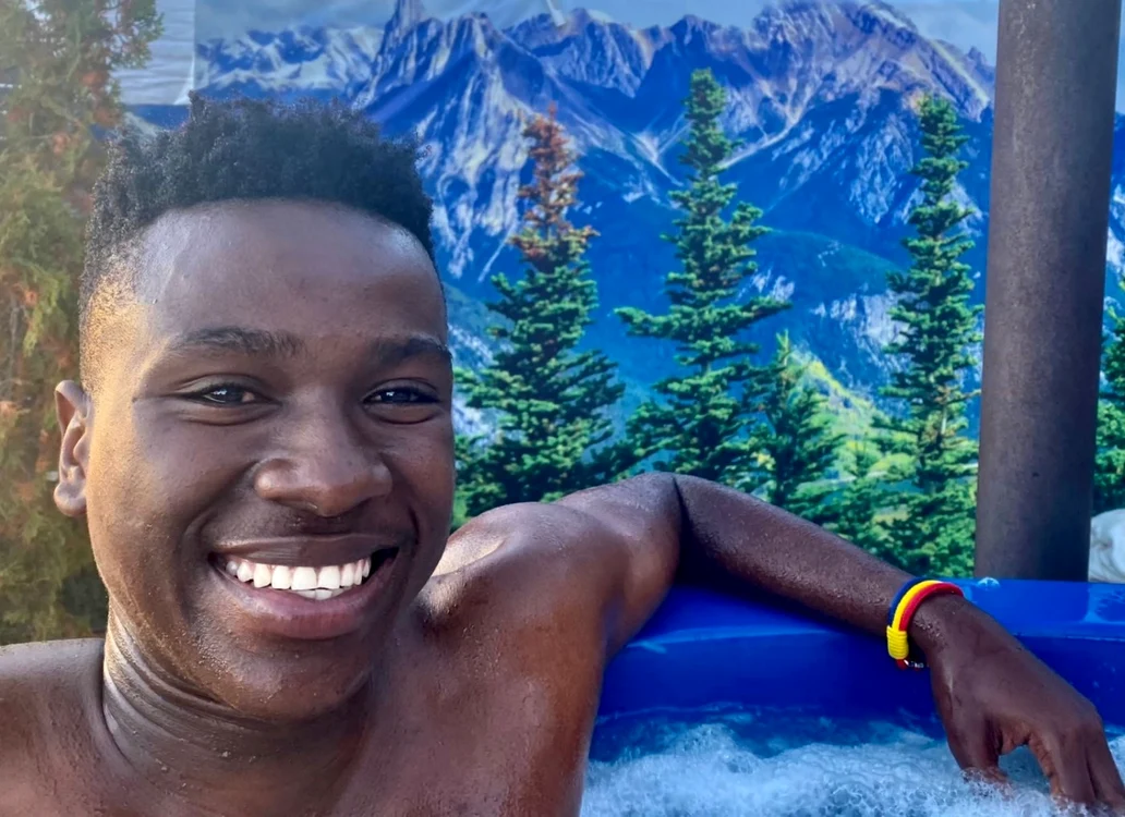 Africanul Mudi trăieşte un vis frumos în România FOTO arhiva personală