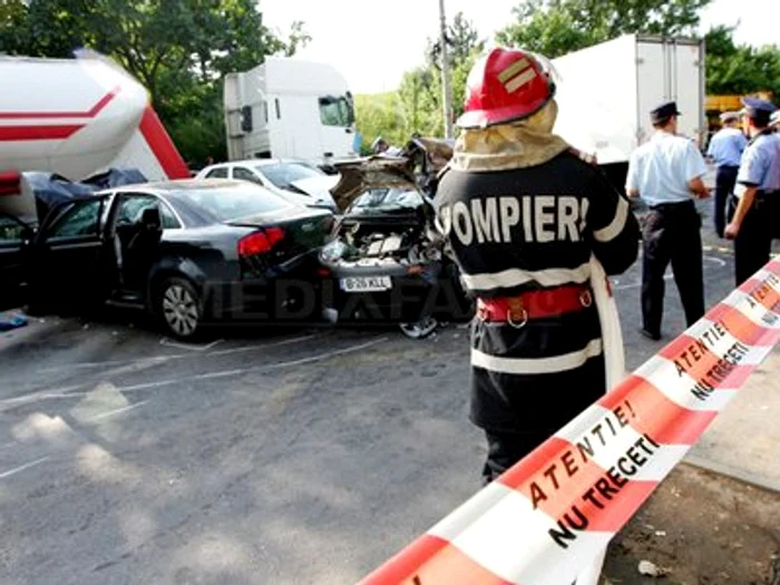 
    În urma accidentelor, șase persoane au fost rănite și o alta a murit  