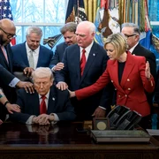 trump rugaciune jpg