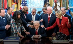 trump rugaciune jpg