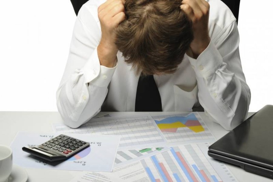Un euro mai scump, dobânzile mai mari, inflația mai ridicată și creșterile de taxe pot declanșa un val de falimente
