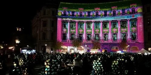 Spotlight festivalul luminilor din Bucureşti ediţia a IV a cu Huawei P20 Lite FOTO Adrian Pogîngeanu