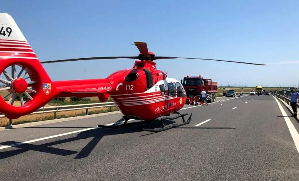 Accidentul mortal de pe A4 a avut nevoie de intervenția unui elicopter smurd Foto: SAJ Contanța
