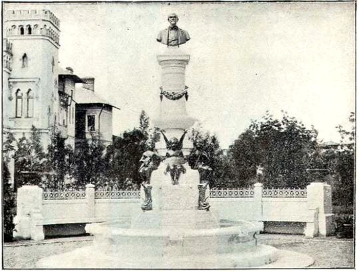 monumentul Luigi Cazzavillan foto Clotilde Armand