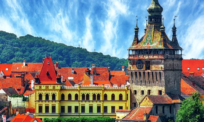 Turnul cu Ceas din Sighișoara, bătrânul care numără secundele istoriei jpeg
