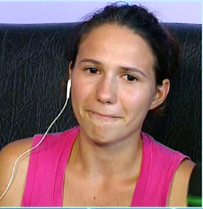 Raluca a plecat din România ca să scape de rușinea pe care a pățit-o