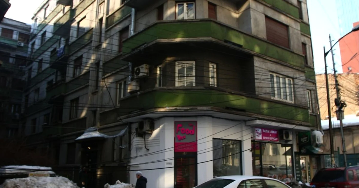Mai multe spaţii comerciale din Bucureşti nu şi-au găsit cumpărători nici după mai multe licitaţii organizate FOTO Adevărul