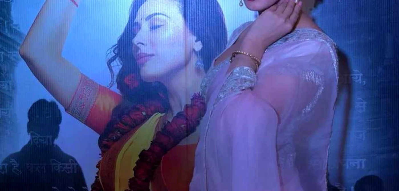 Iulia Vântur, cap de afiş în filmul „Radha Kyun Gori Main Kyun Kaala“