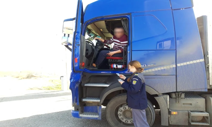 Unul dintre camioanele implicate în incident FOTO Poliţia de Frontieră