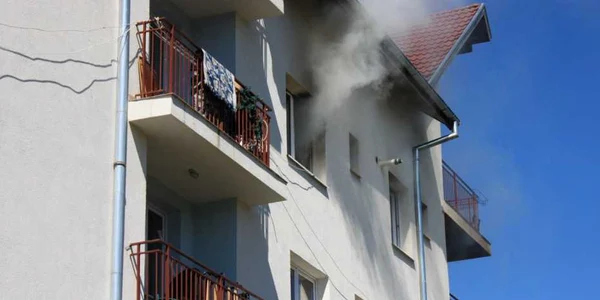 incendiu bloc social 