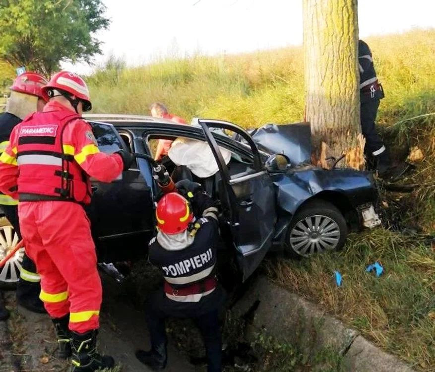 
    Şoferul ar fi adormit la volanFoto: ISU Bacău  