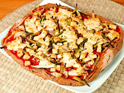 pizza cu legume shutterstock 32239237 jpeg