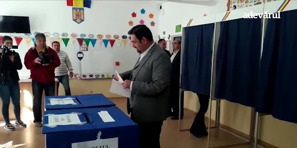 5bb87d02df52022f7539e87d jpg