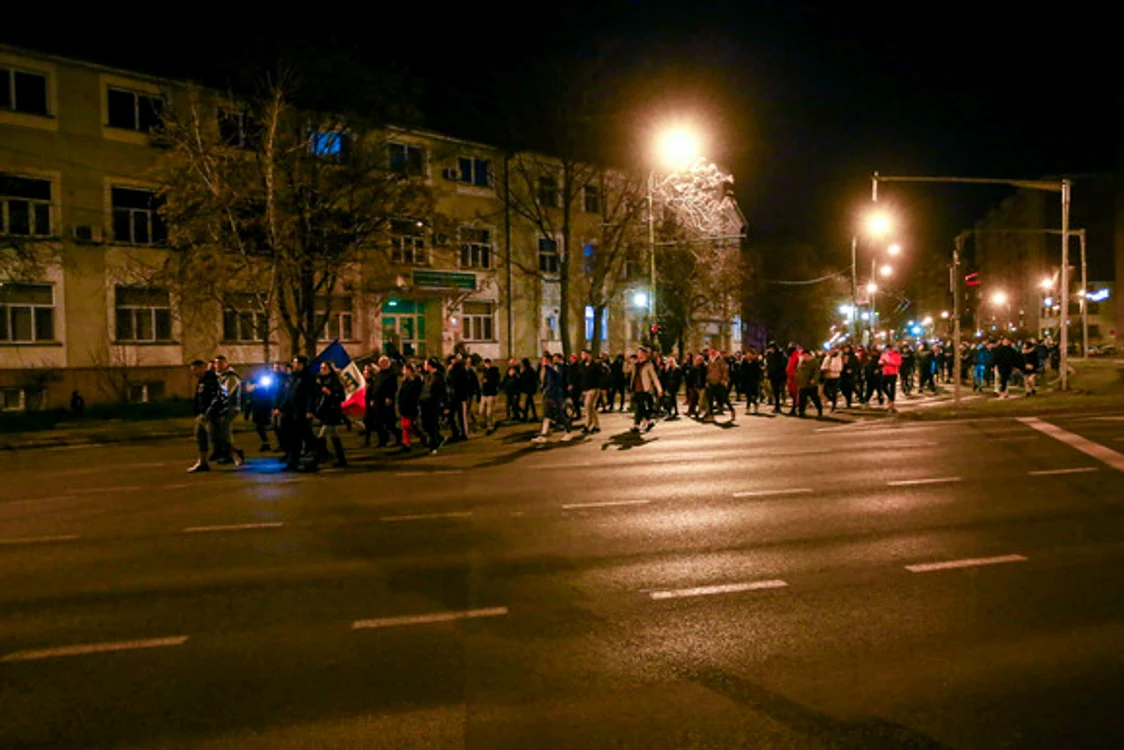 Aproximativ 200 de oameni au protestat marți, 29 martie, în Timișoara Sursă foto: Inquam Photos
