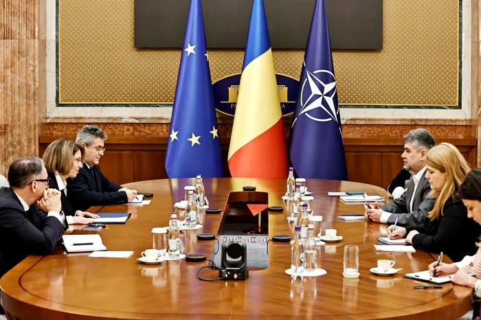 Premierul Marcel Ciolacu cu ambasadoarea Greciei la Bucureşti, Lili Evangelia Grammatika Foto: X